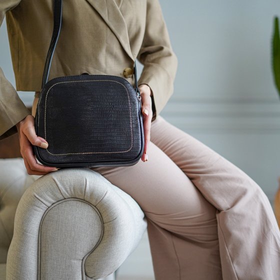 کیف دوشی زنانه طرح هیفا چرم لیزارد مشکی