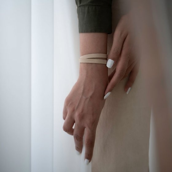 دستبند چرم دو دور کرم