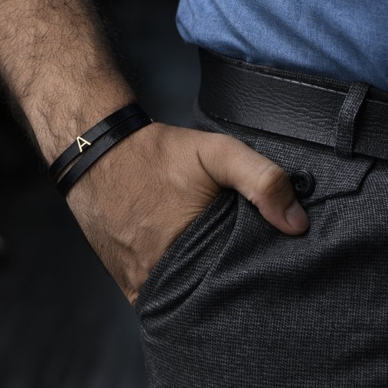 دستبند مردانه طلا چرم حرف A